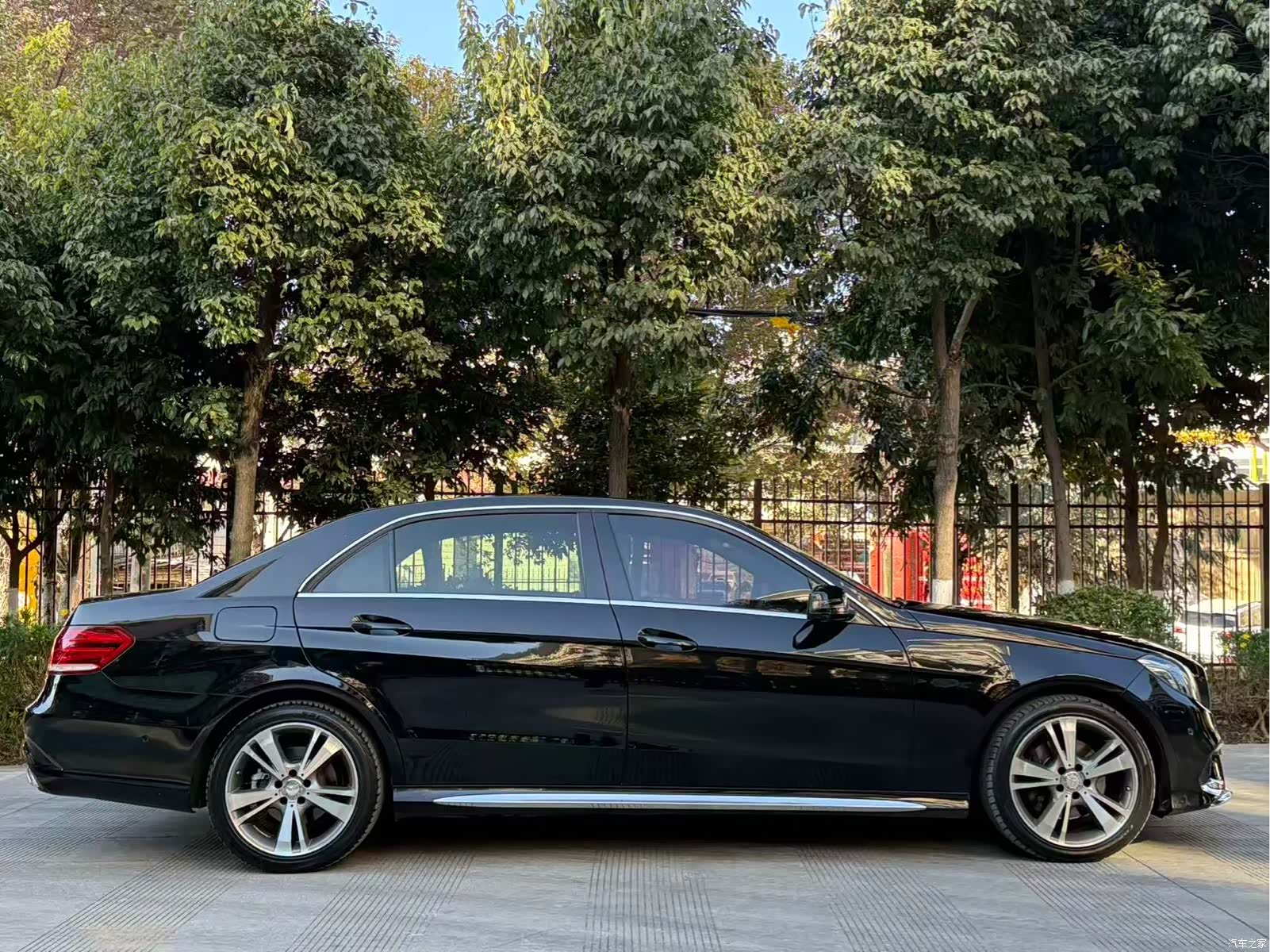 Mercedes-Benz E-Class, 2014 35