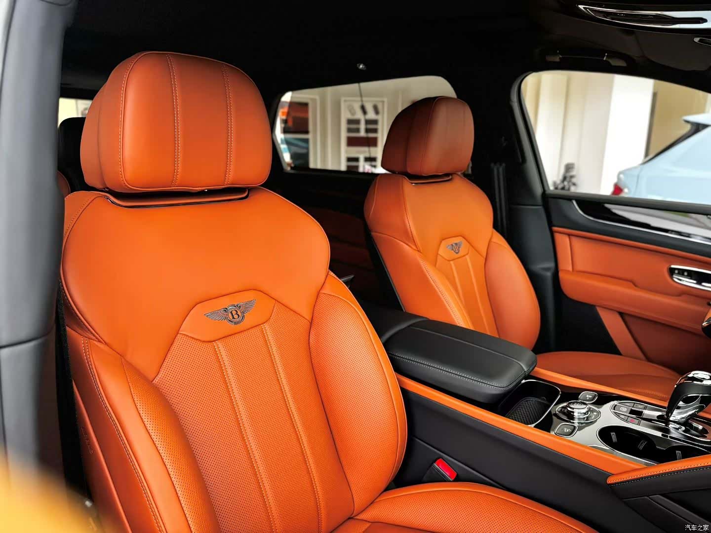 Bentley Bentayga, 2026 6