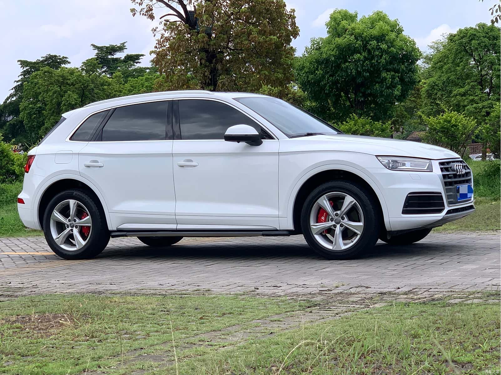 Audi Q5L, 2019 3