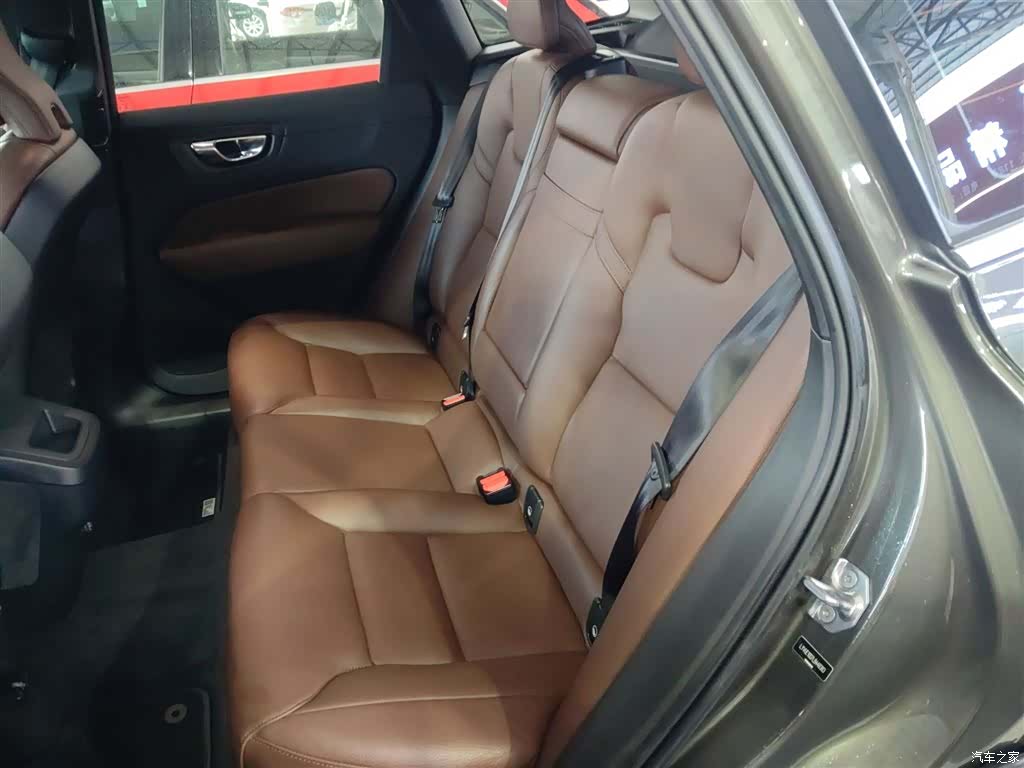 Volvo XC60, 2019 13