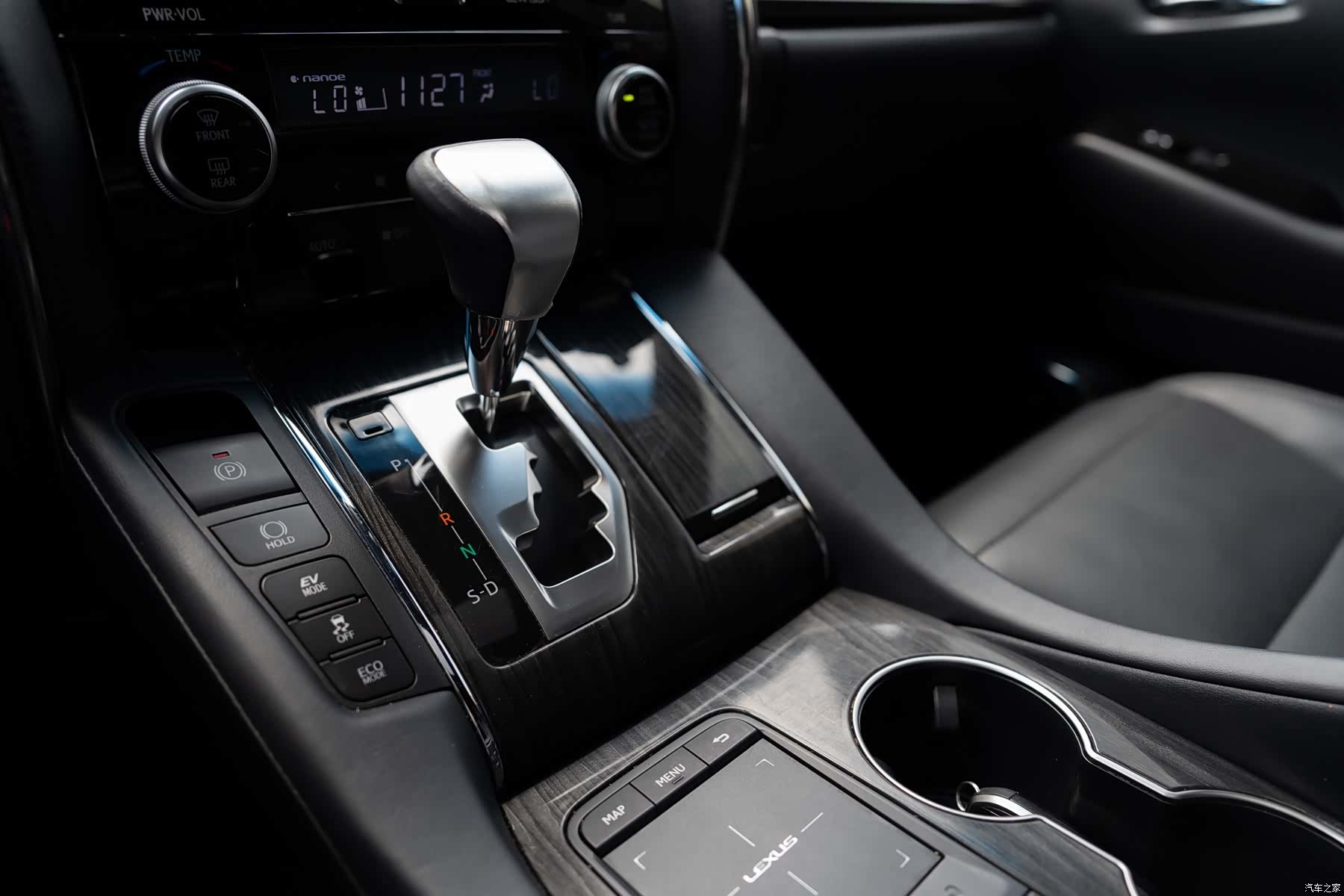 Lexus LM, 2023 8