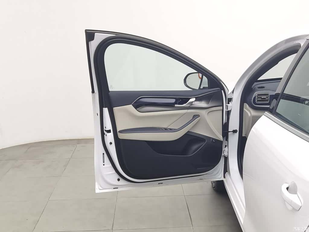 BYD Qin, 2023 8