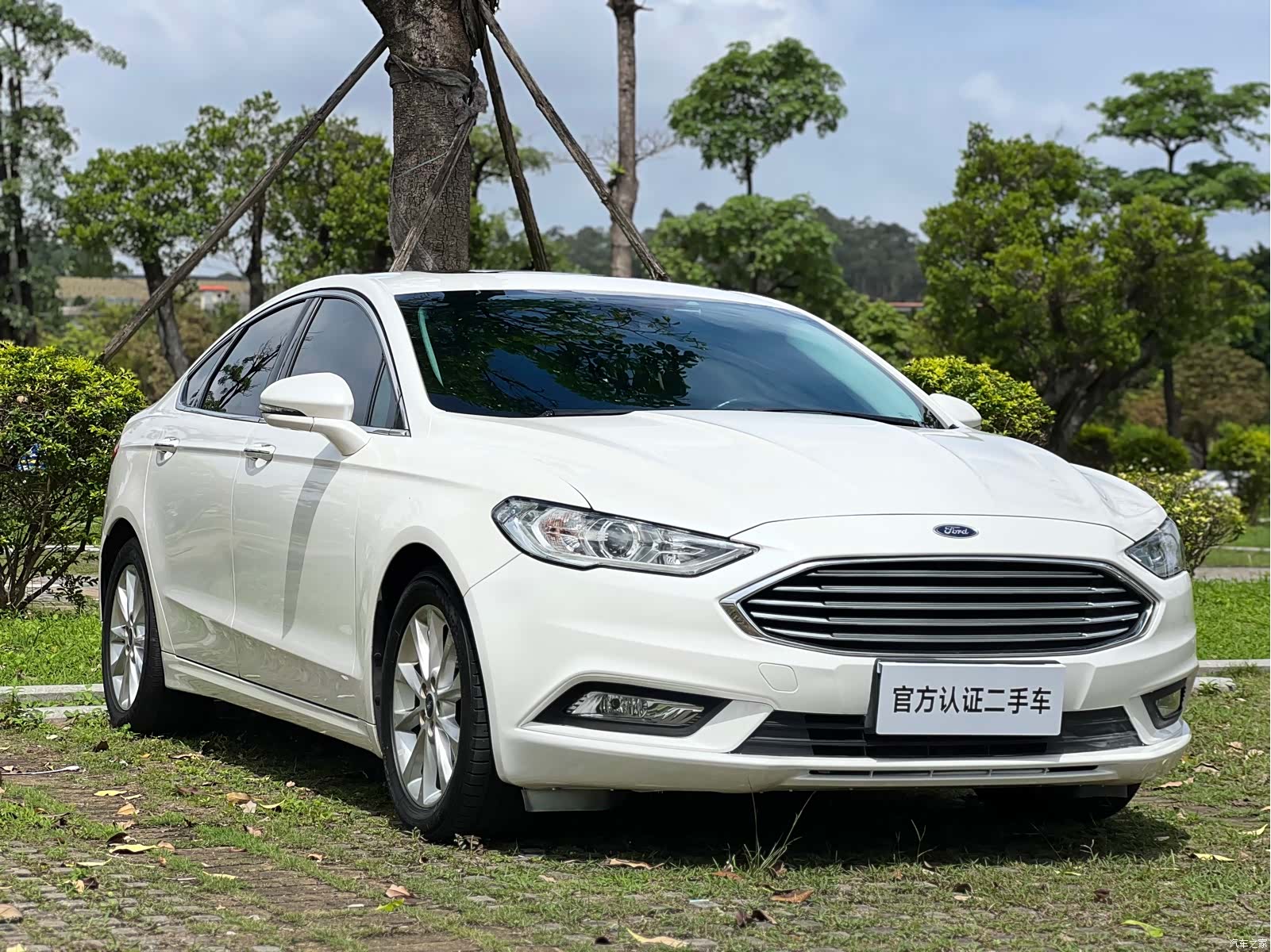 Ford Mondeo, 2017 3