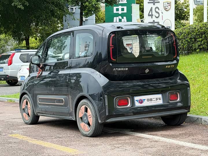 Baojun KiWi EV 2022 she ji shi qing xiang ban san yuan li