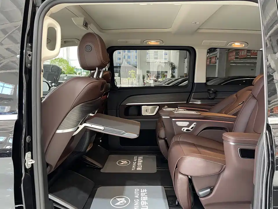 Mercedes-Benz V-class