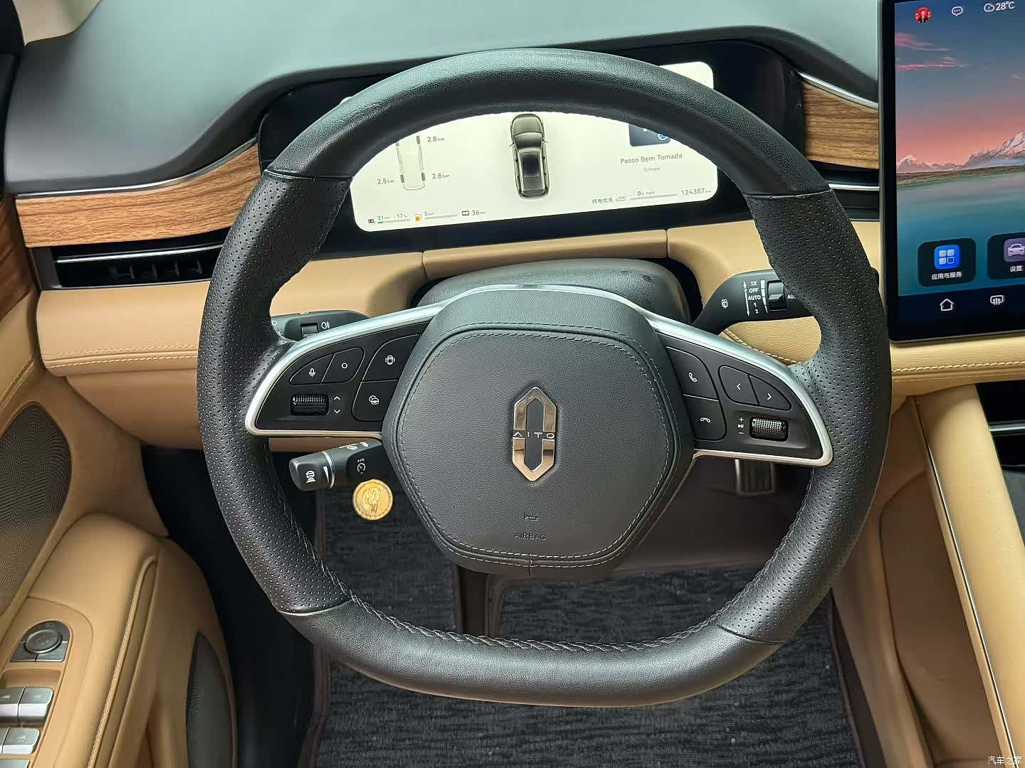 AITO M7, 2023 все фото