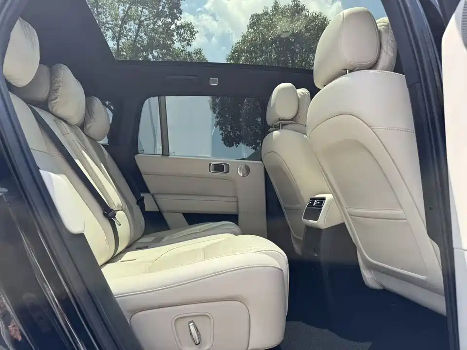 Li Auto Ideal L6