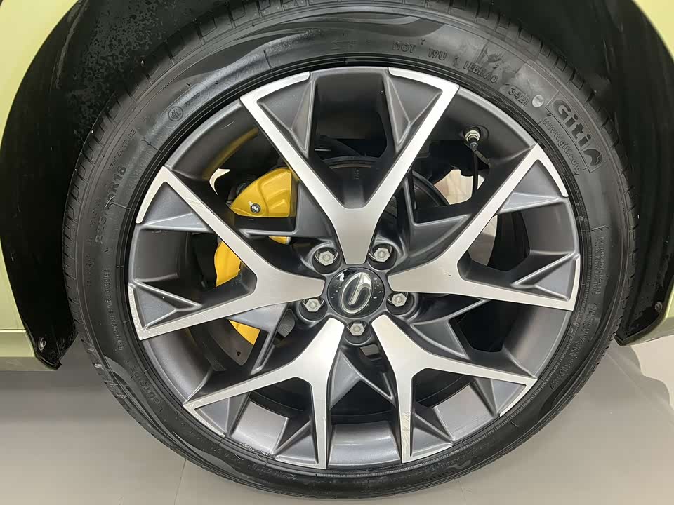 Trumpchi Shadow Leopard