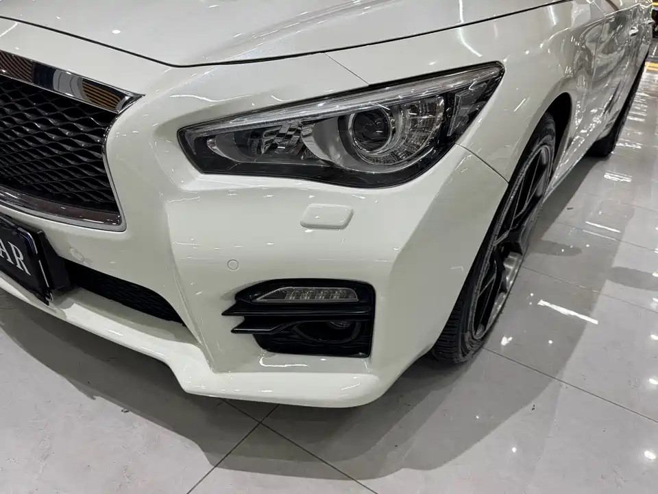 Infiniti Q50L