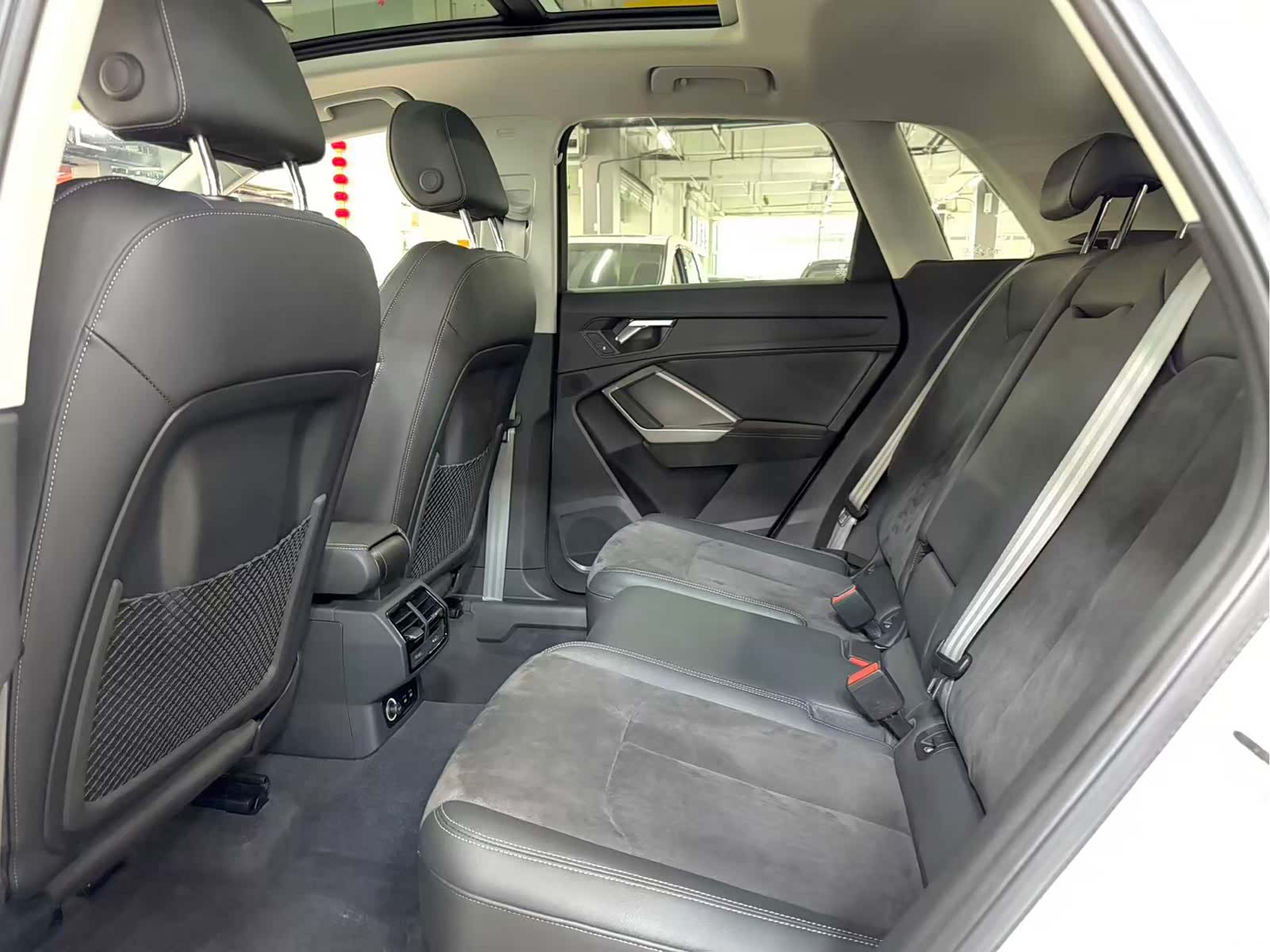 Audi Q3, 2022 все фото
