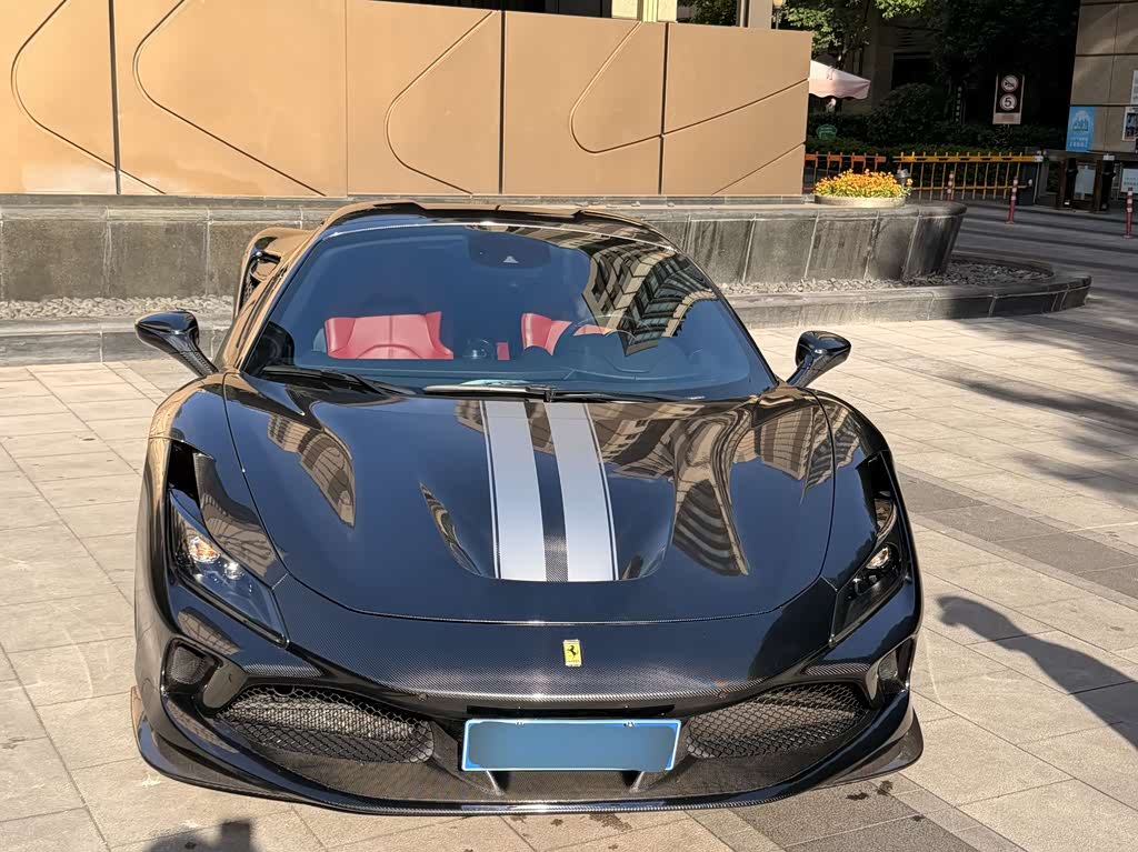 Ferrari F8