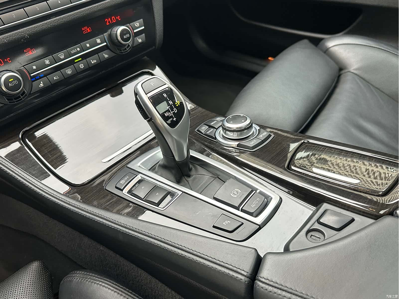 BMW 5 Series, 2011 18