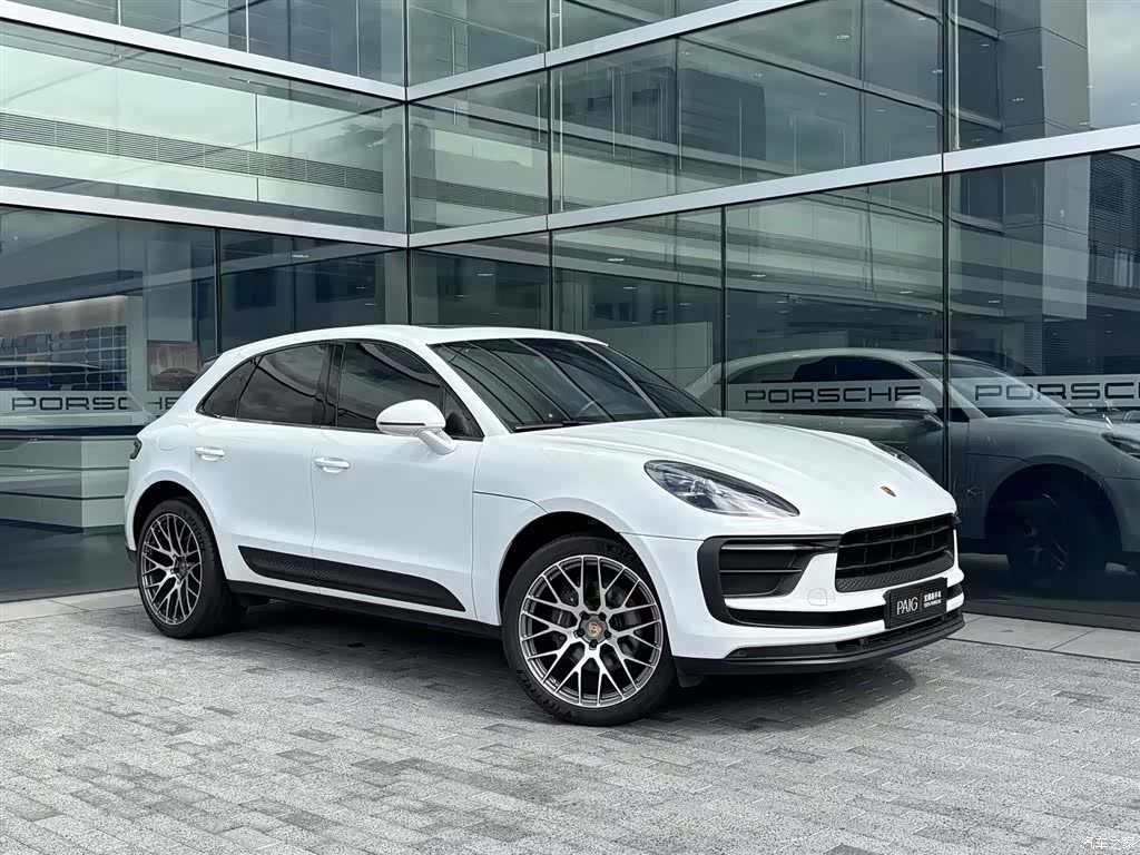 Porsche Macan, 2023 3
