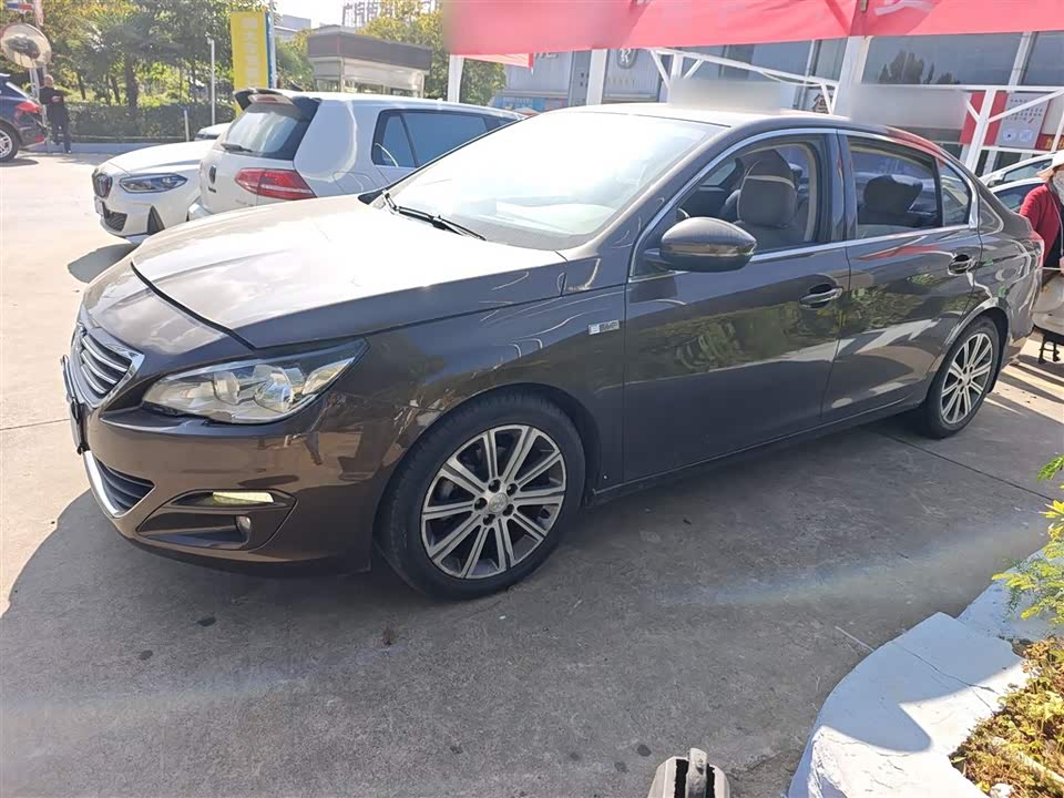 Peugeot 408