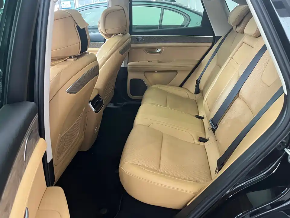 AITO Ask the world M5