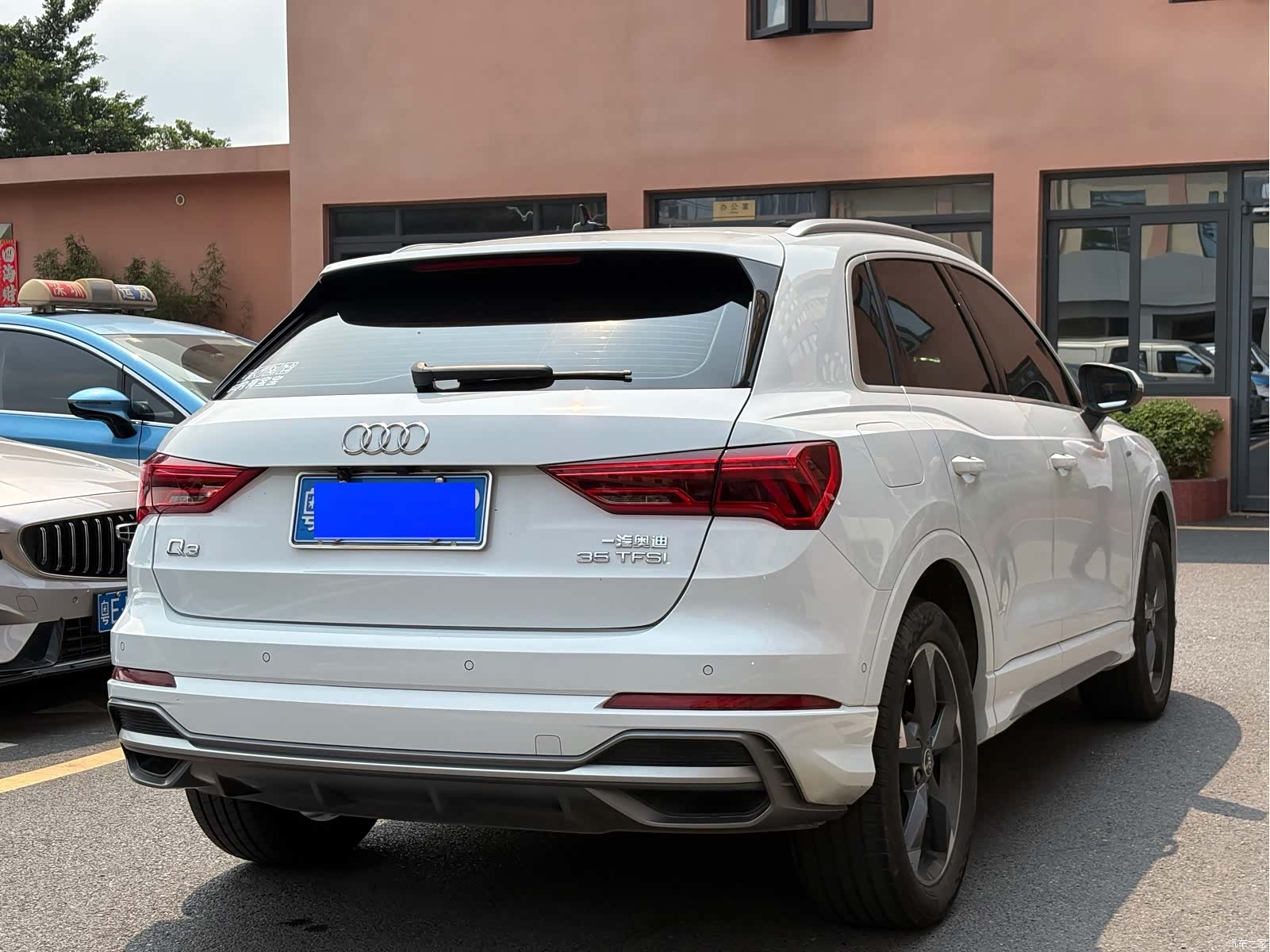 Audi Q3, 2021 3