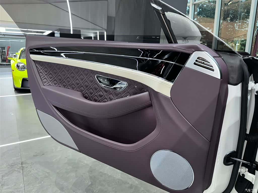 Bentley Continental GT, 2022 13