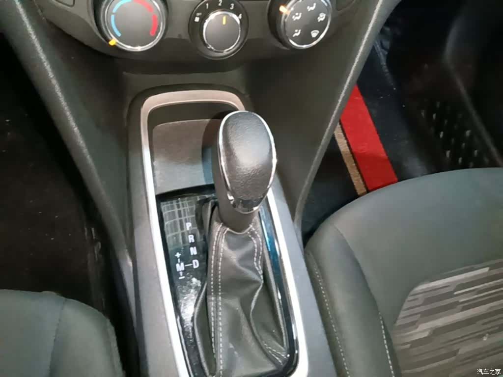 Chevrolet 320, 2018 14