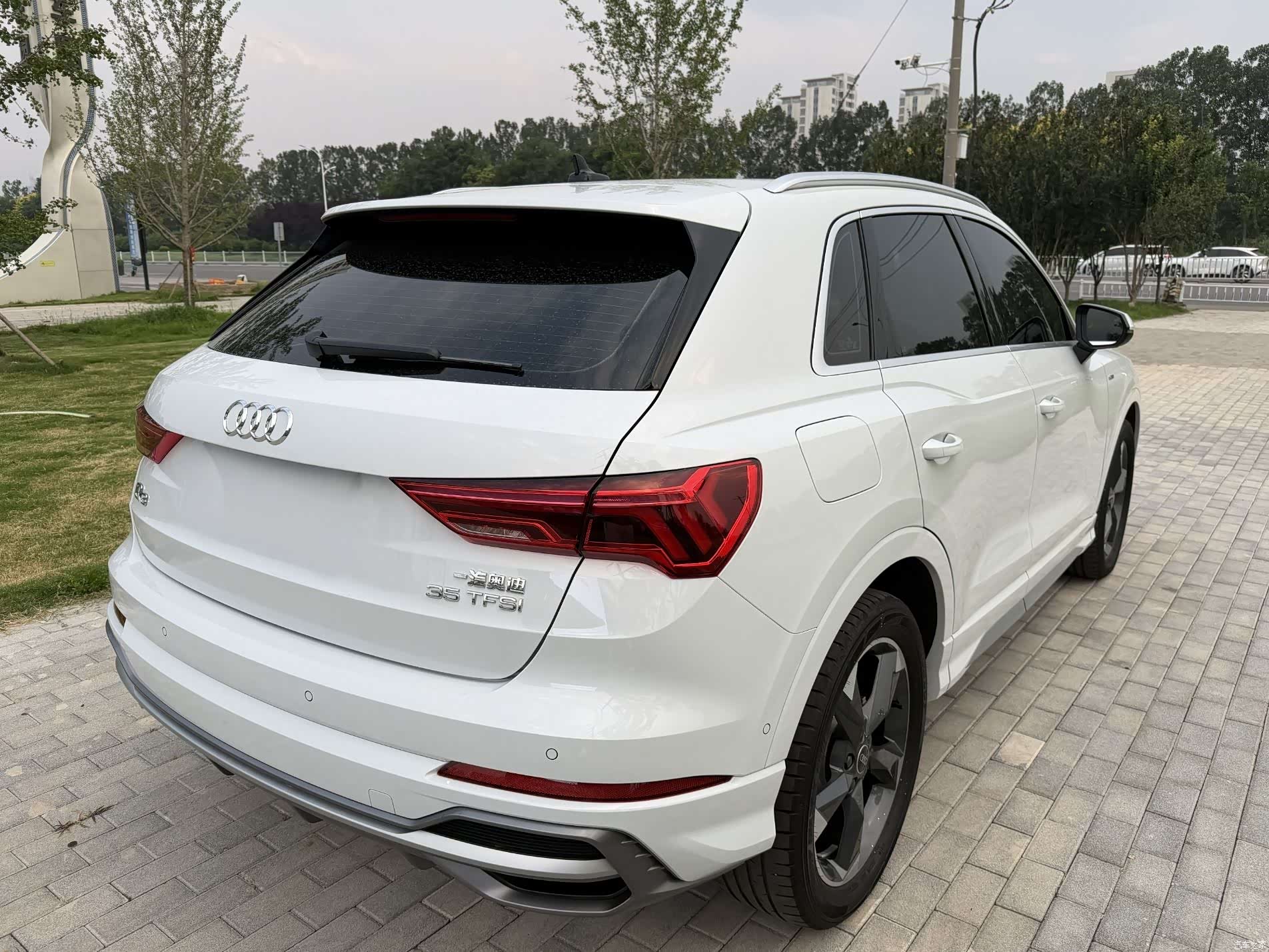 Audi Q3, 2023 4