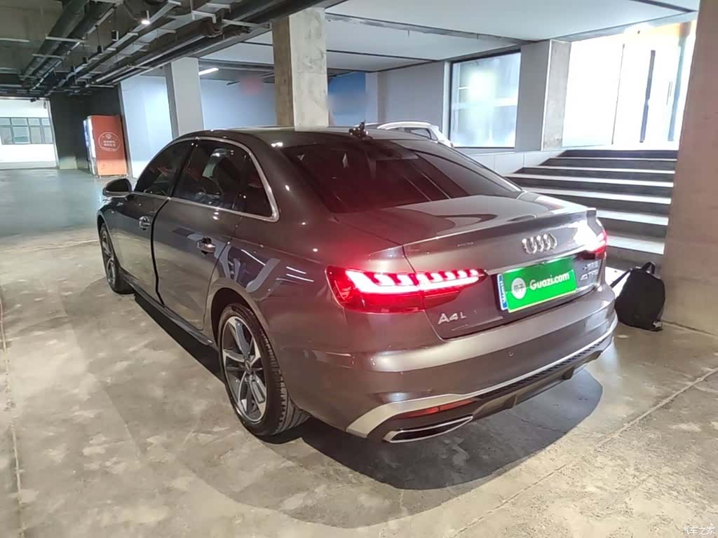 Audi A4L, 2023 все фото