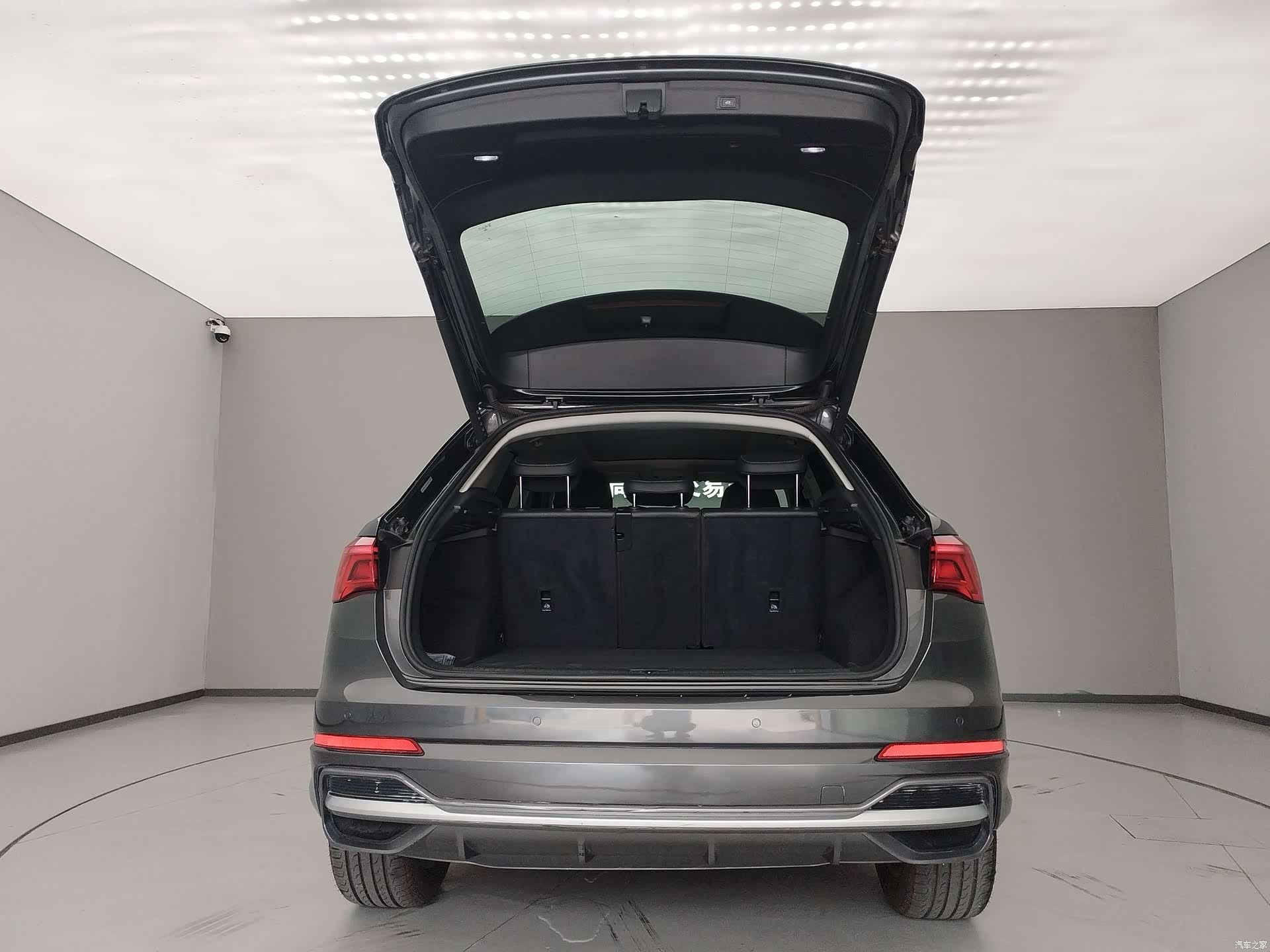 Audi Q3, 2021 6