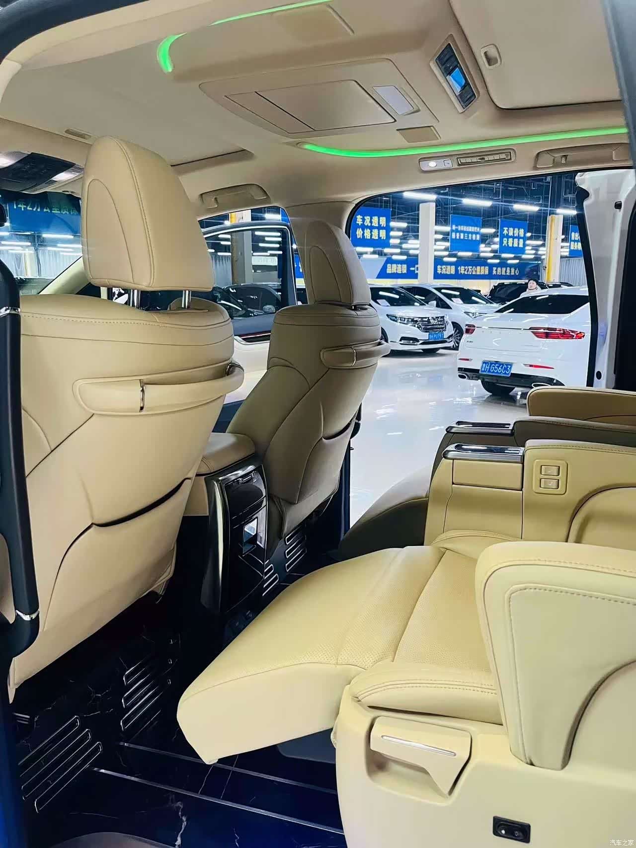 Toyota Alphard, 2016 12