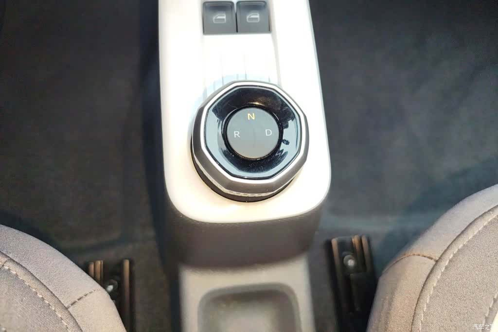Geely Panda, 2025 16