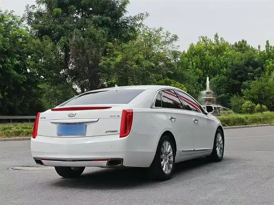 Cadillac XTS