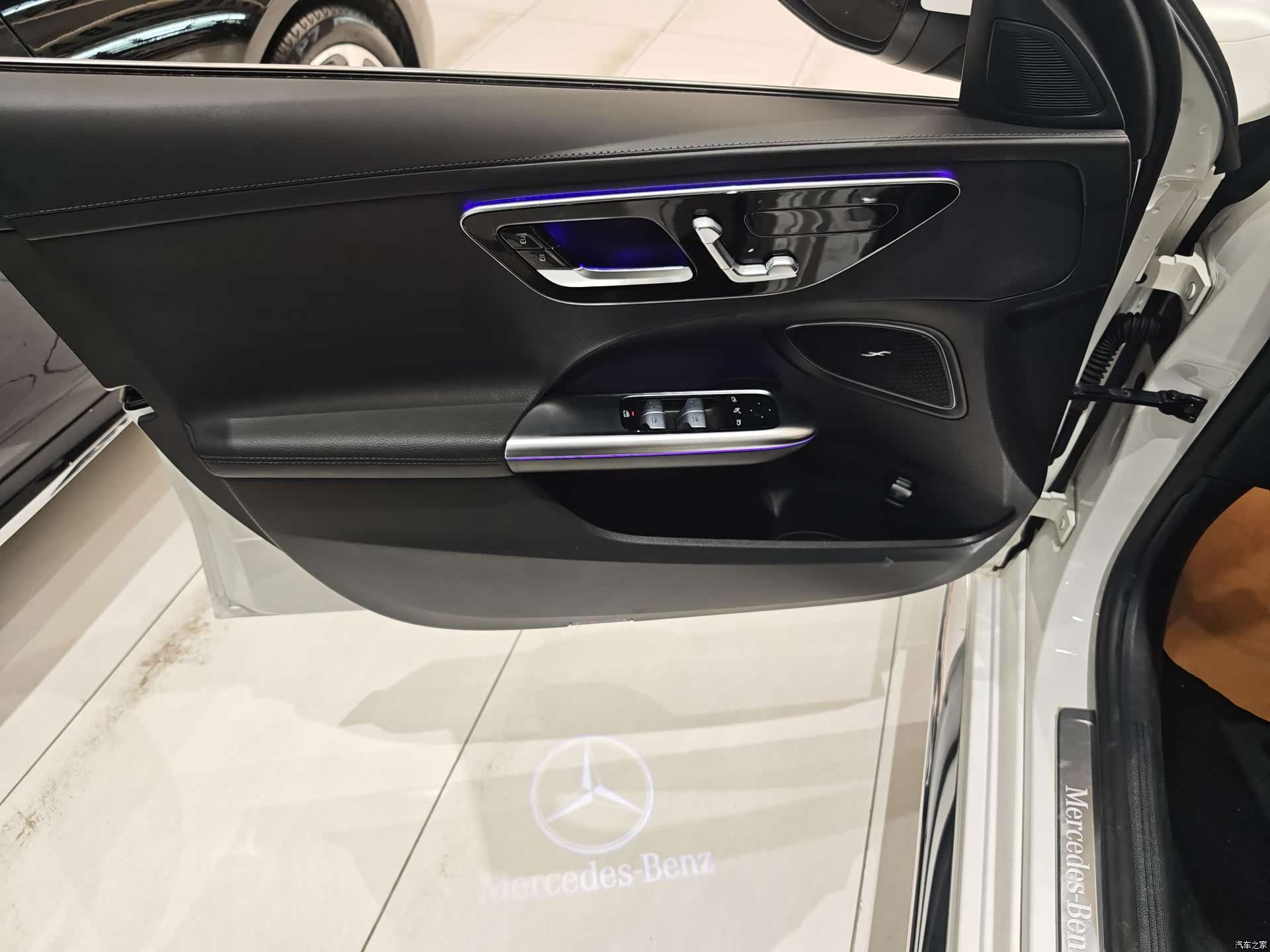 Mercedes-Benz C-Class, 2023 14