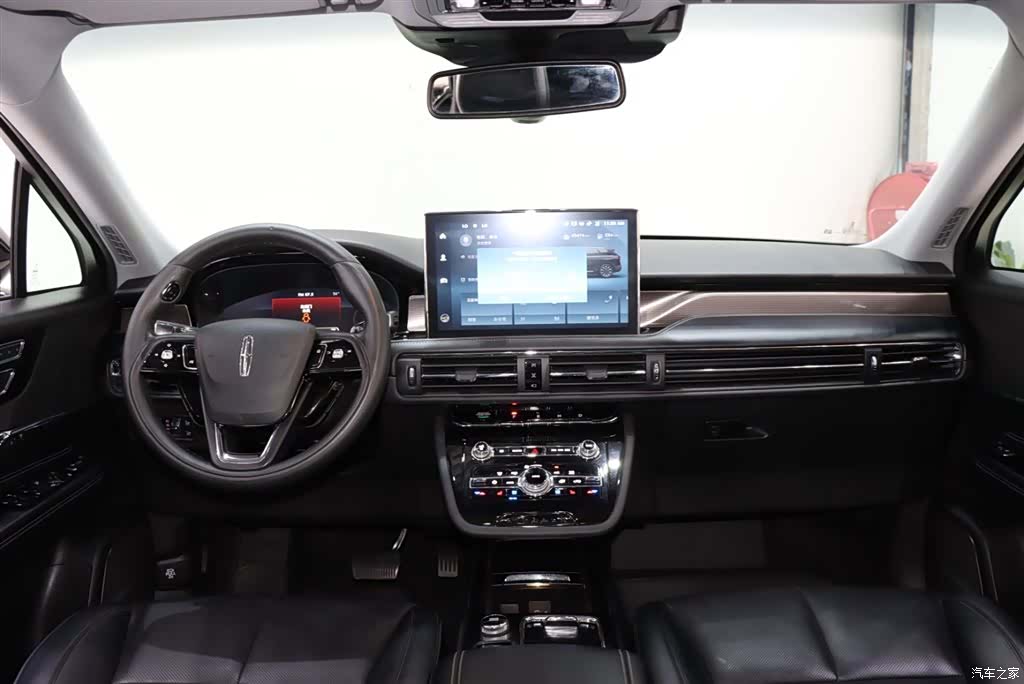 Lincoln Corsair, 2022 12