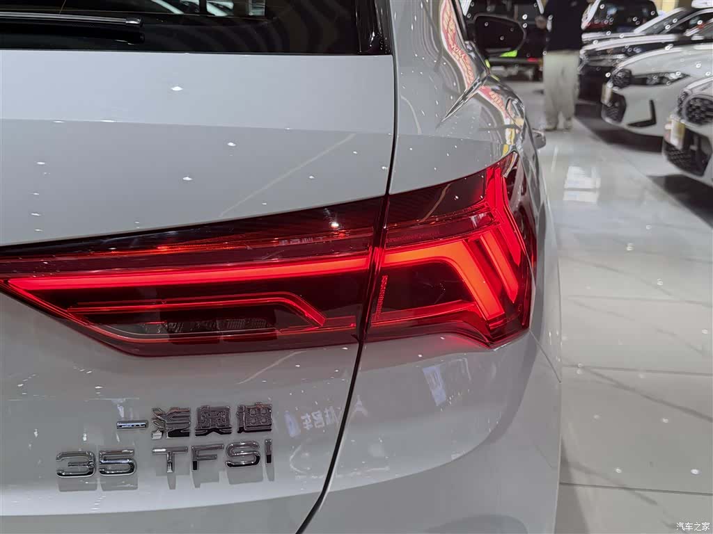 Audi Q3, 2024 8