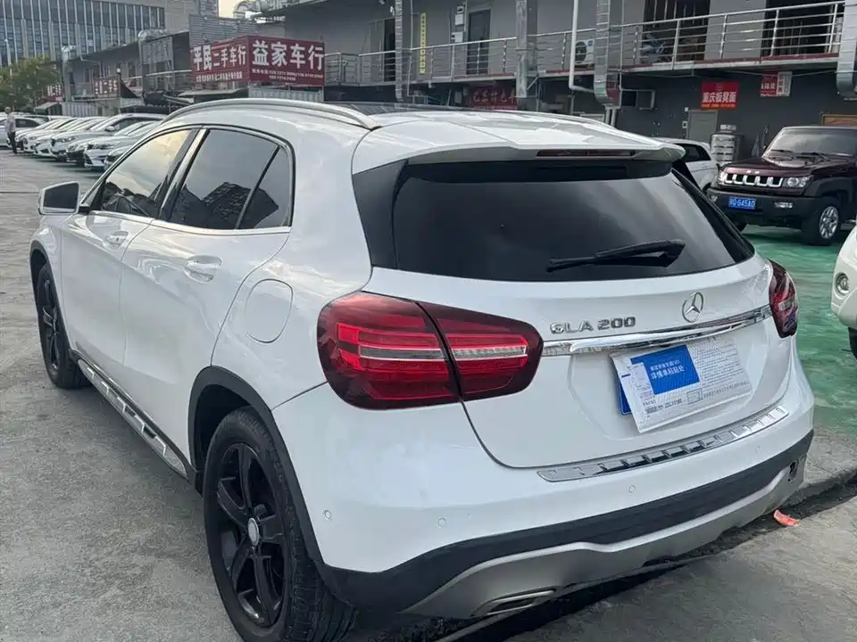 Mercedes-Benz GLA