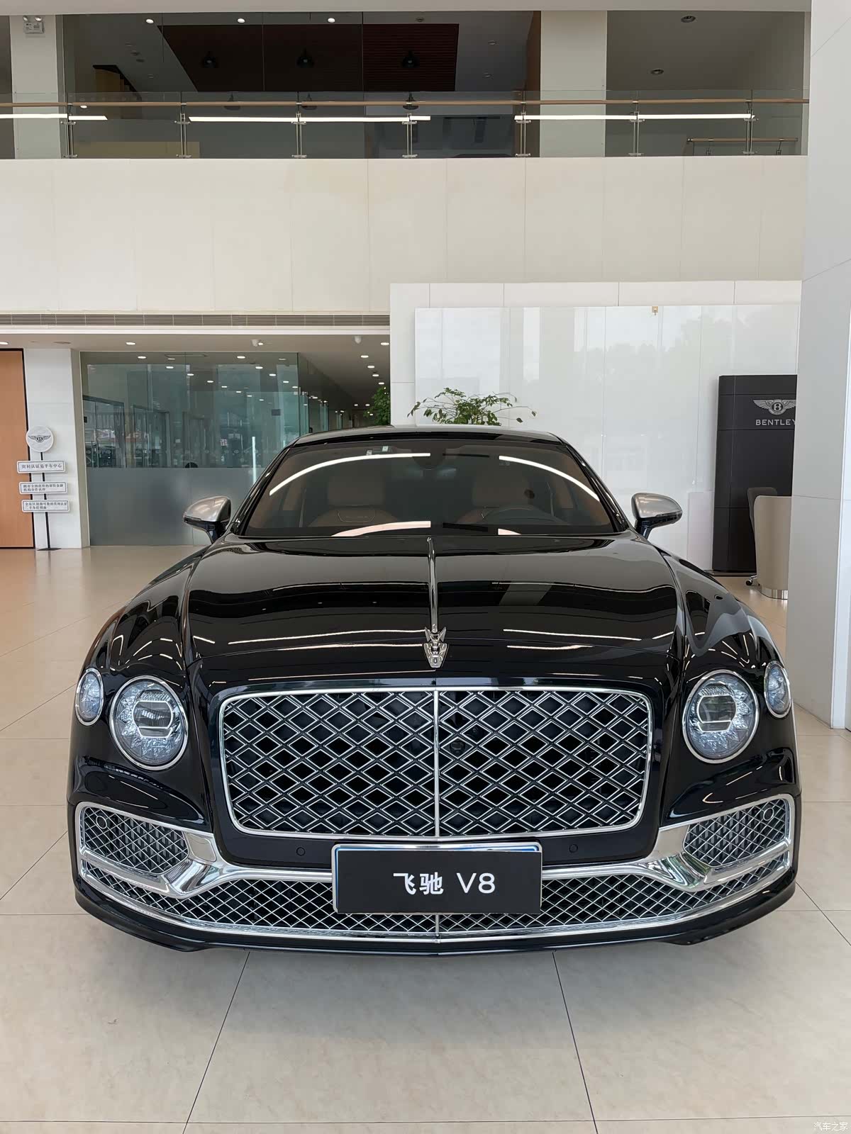 Bentley Flying Spur, 2022 2