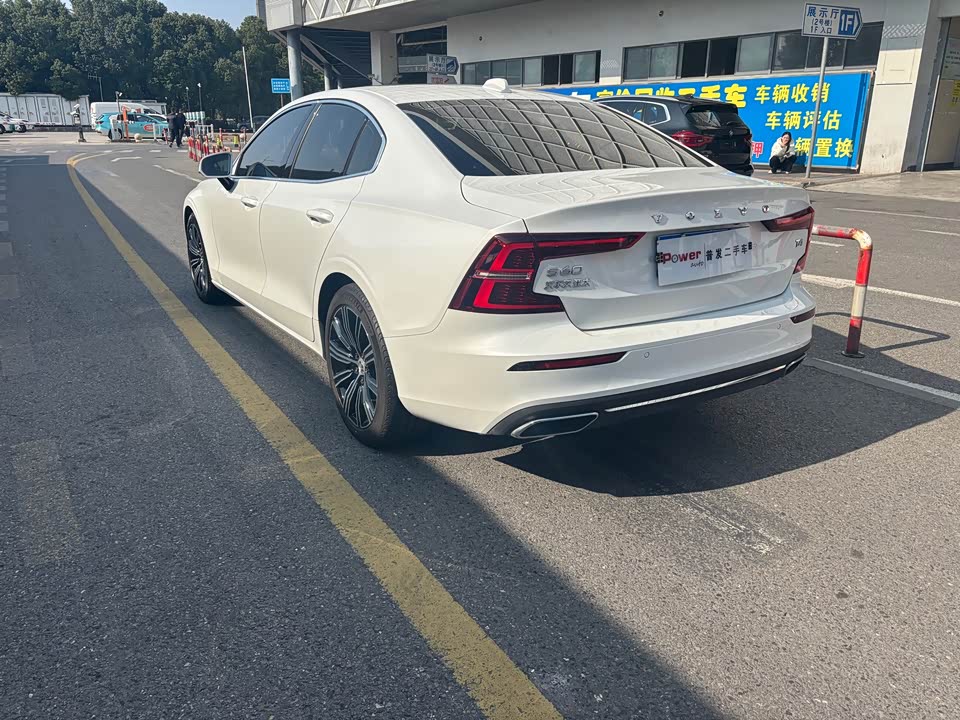 Volvo S60