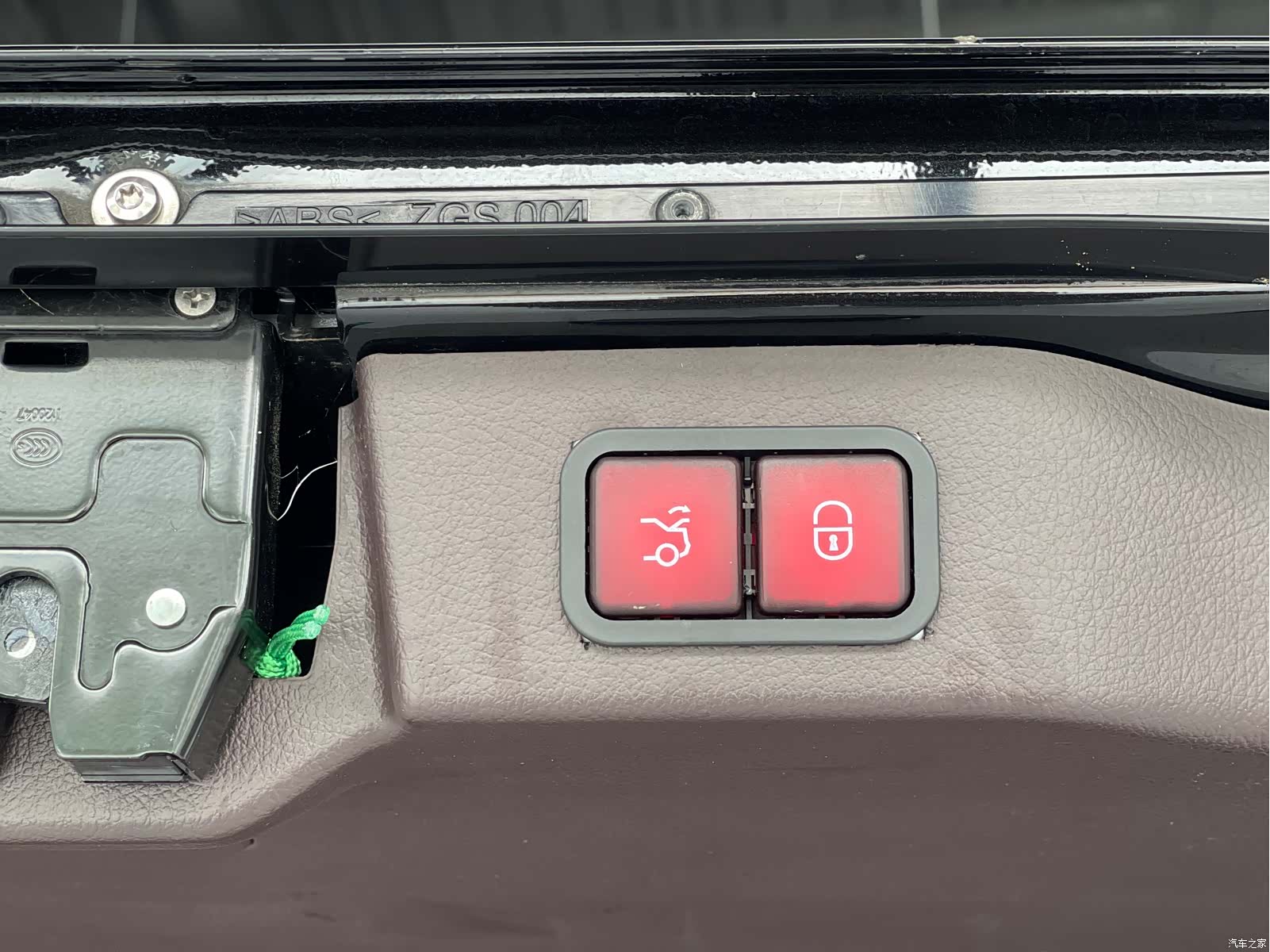 Mercedes-Benz 7, 2019 44