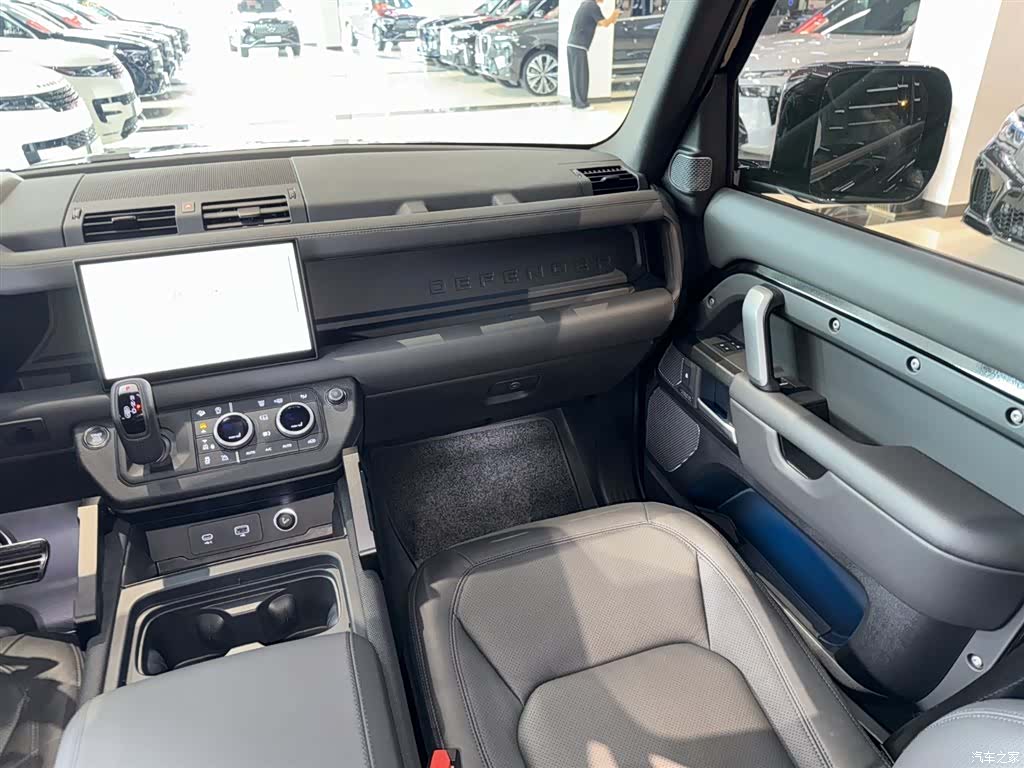 Land Rover Defender, 2024 20