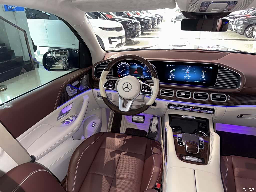 Maybach GLS, 2021 12