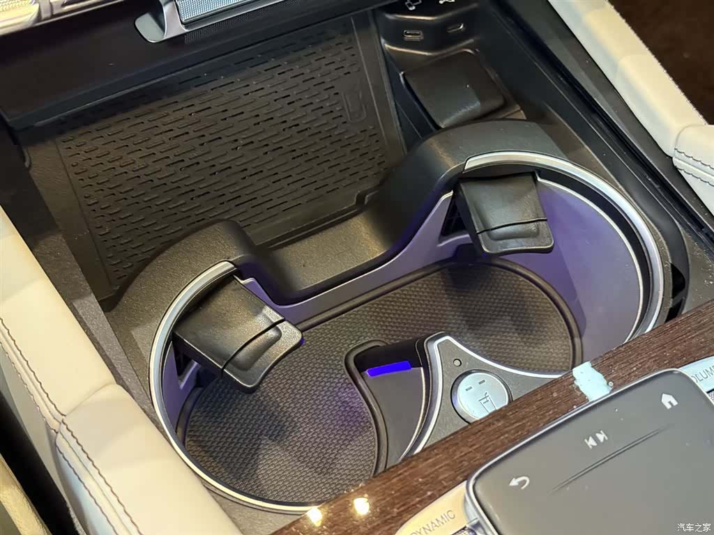 Maybach GLS, 2021 23