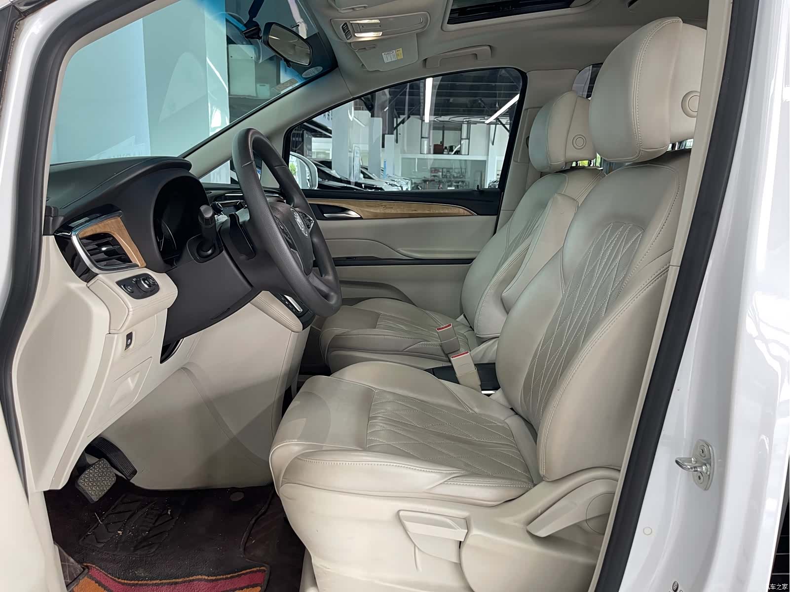 Buick GL8, 2019 9