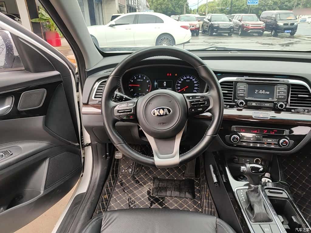 Kia K4, 2015 11