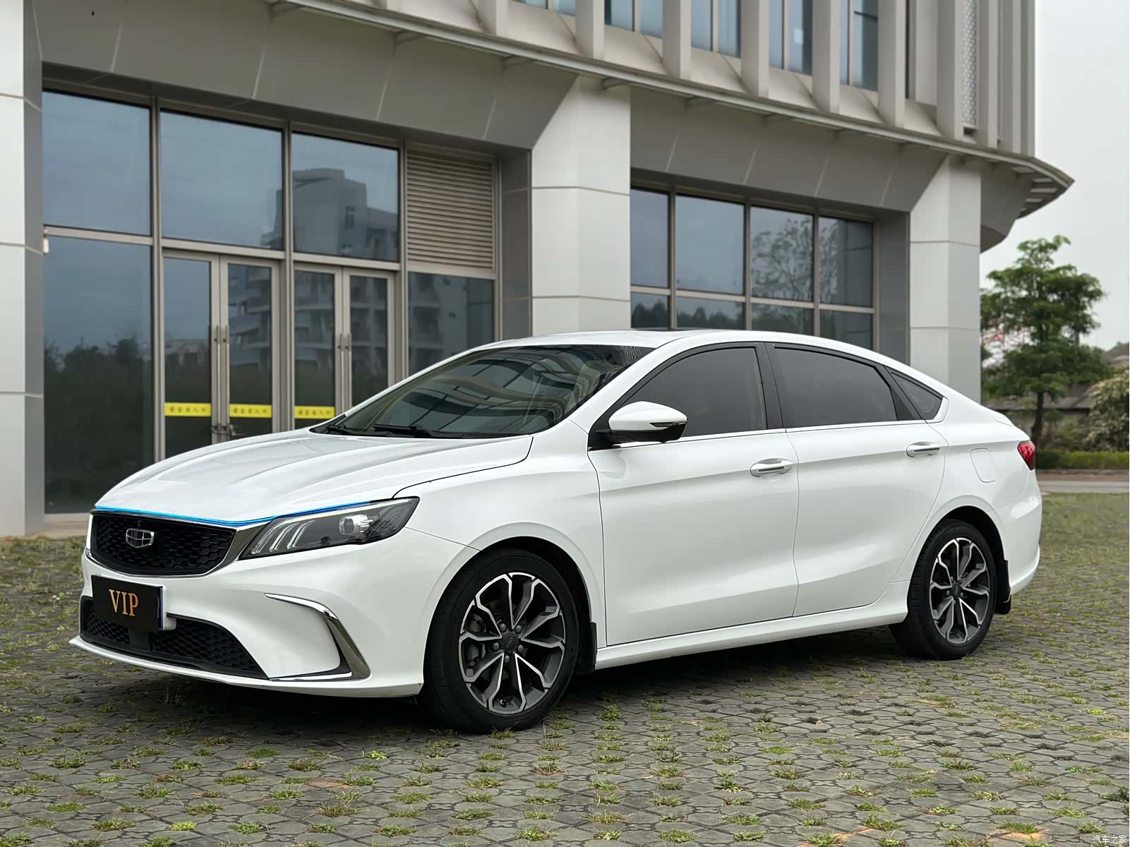 Geely Binray, 2021 1