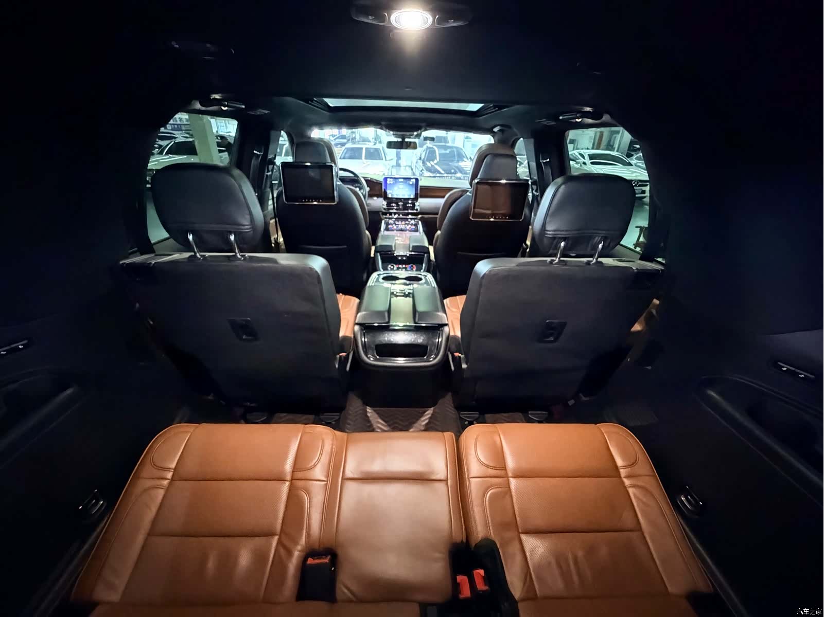 Lincoln Navigator, 2018 16