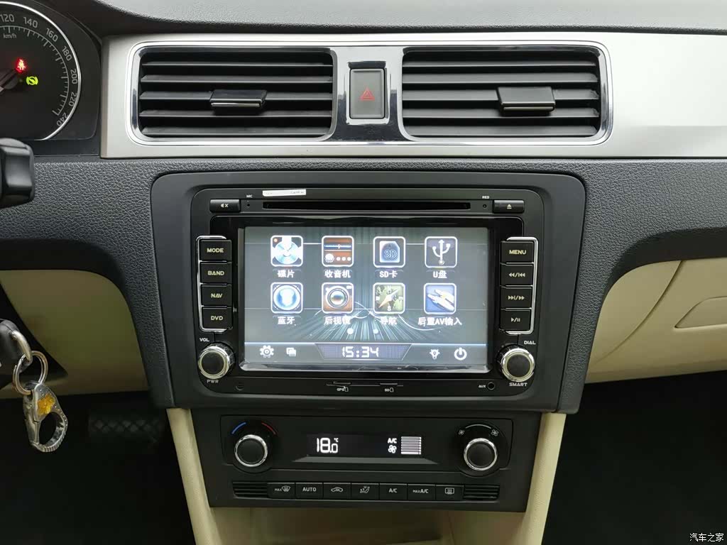 Skoda Rapid, 2014 12