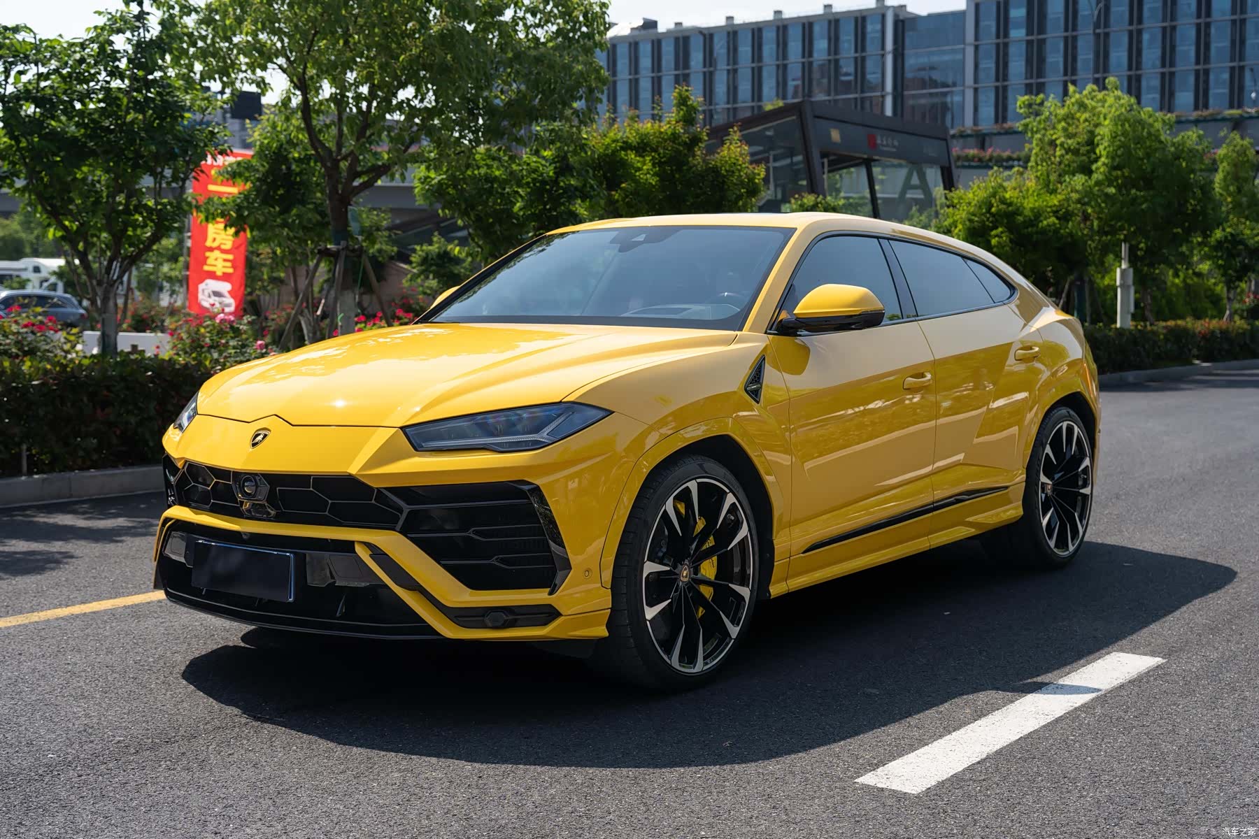 Lamborghini Urus, 2020 1