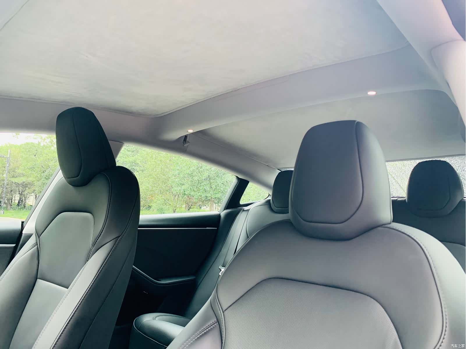 Tesla Model 3, 2024 13