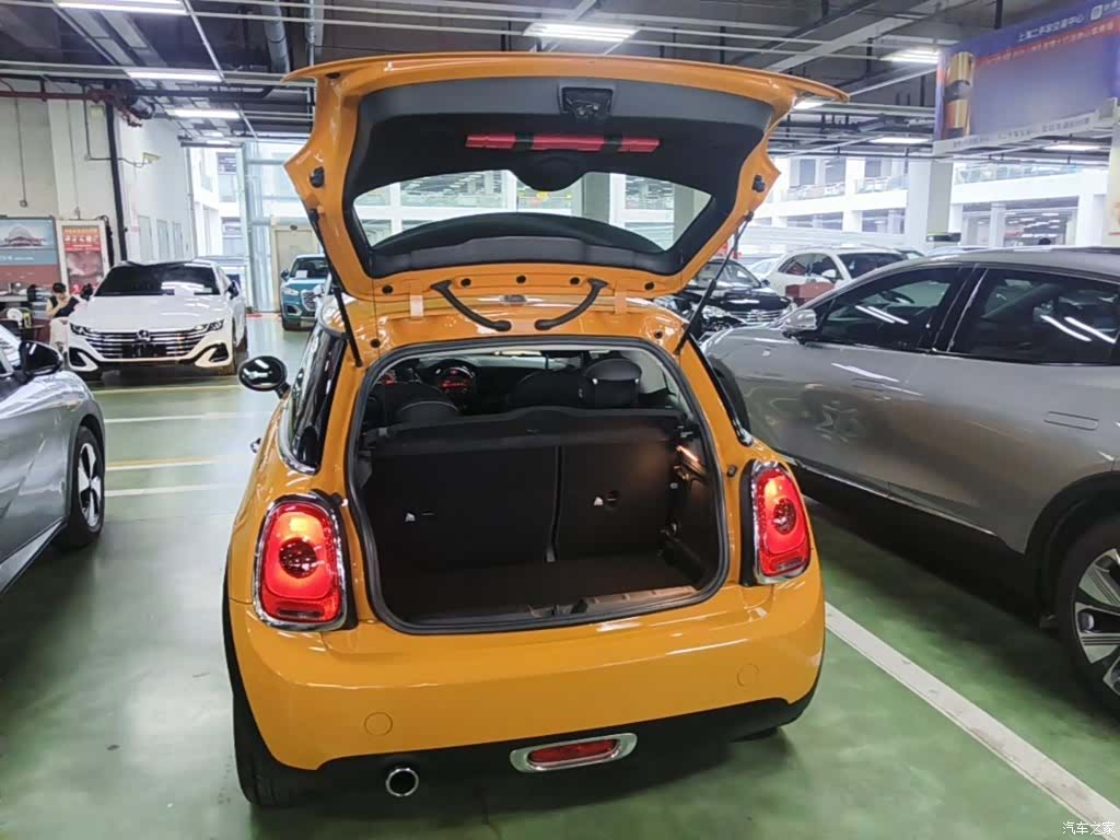 Mini ONE, 2015 19