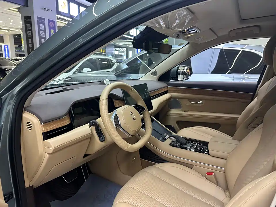 AITO Ask the world M7