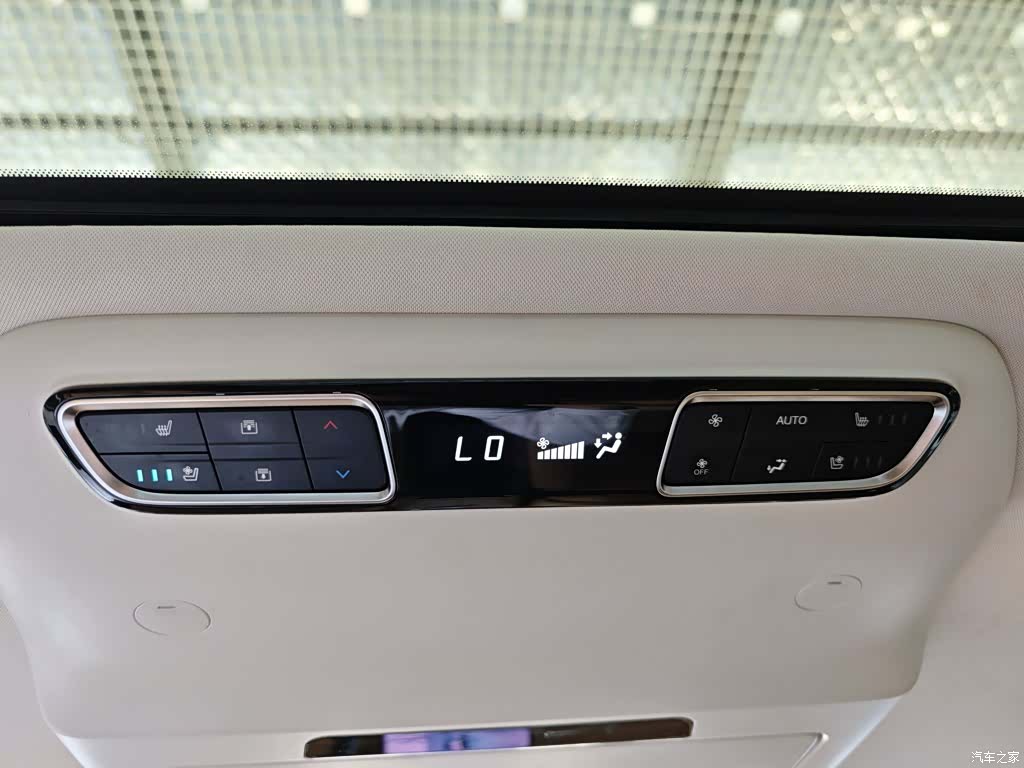 Trumpchi E8, 2024 11
