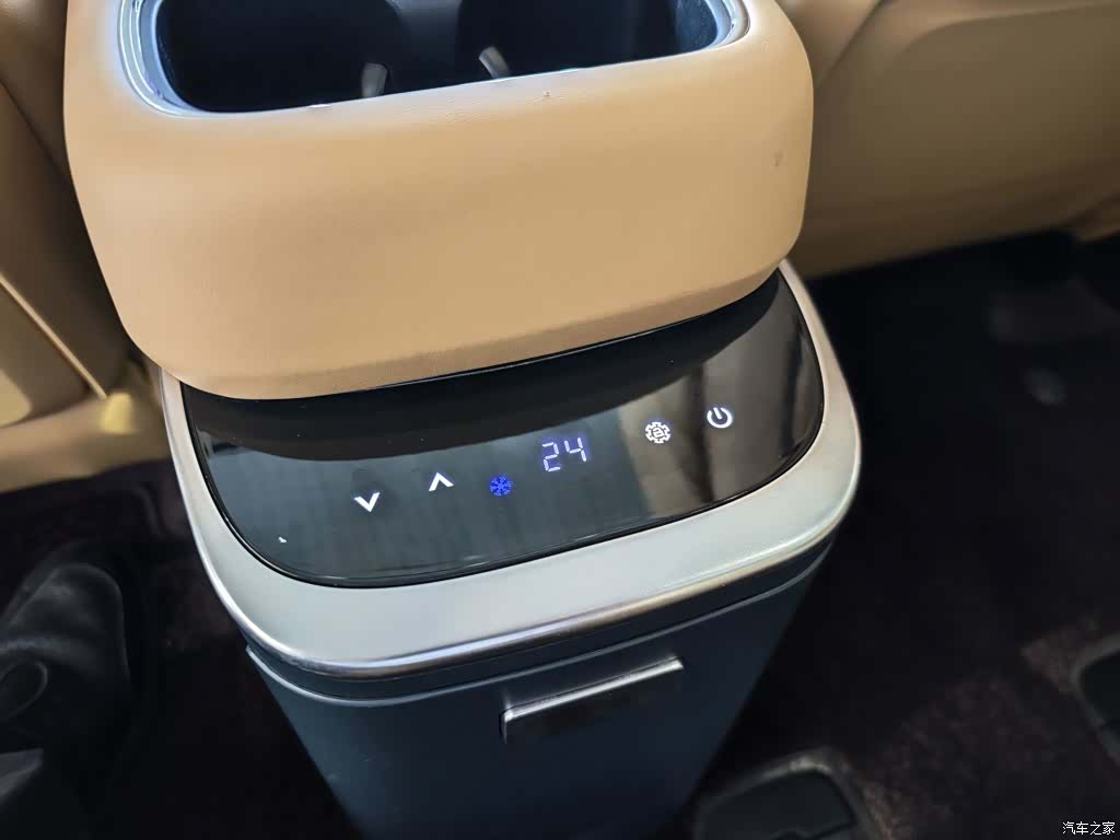 Trumpchi E8, 2024 18