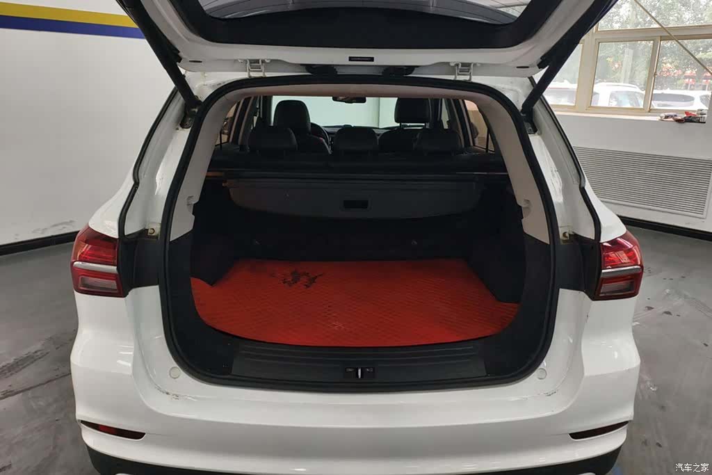 Roewe RX5, 2018 4